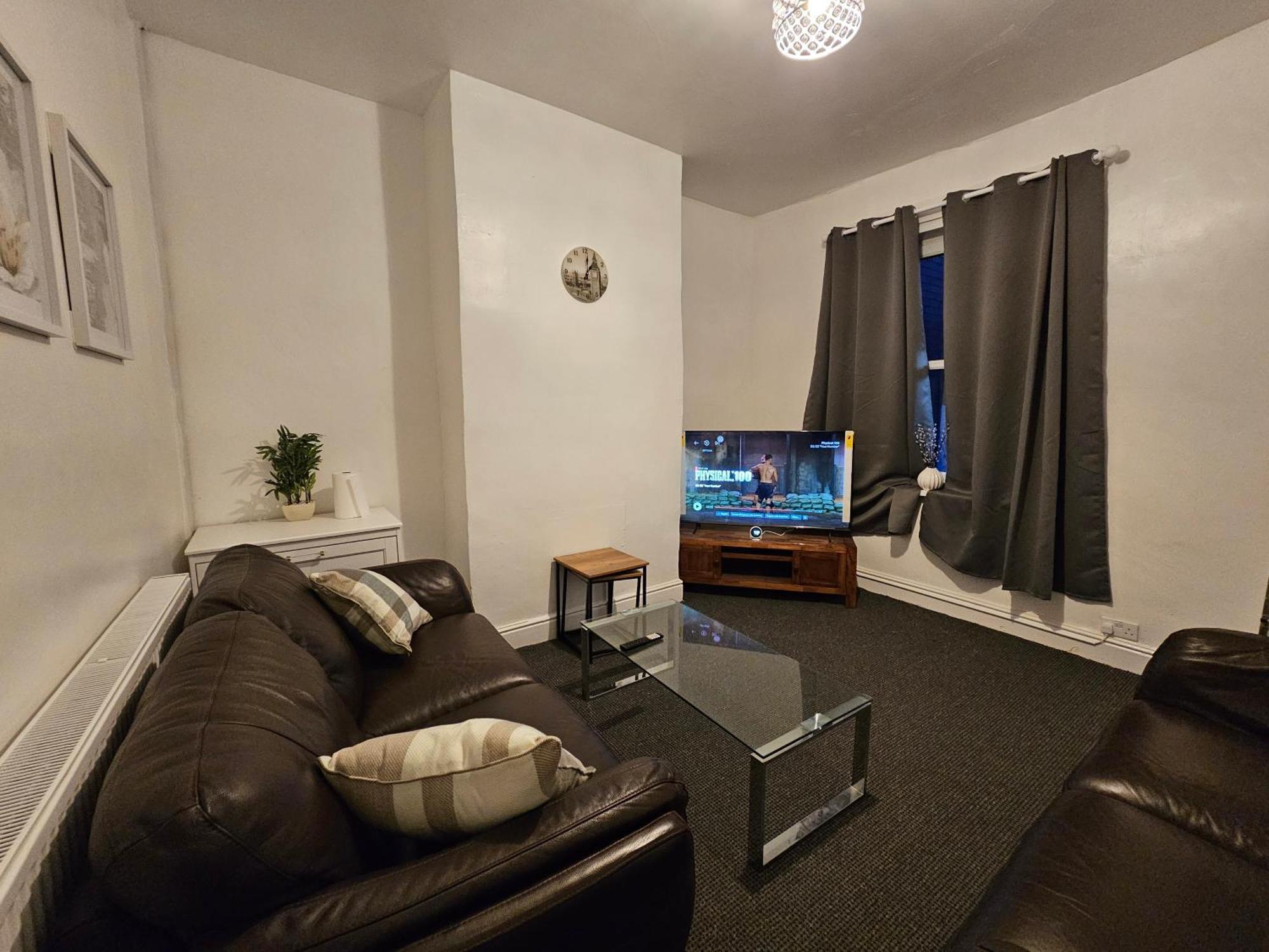 Convenient 3 Bed, Pr1 Near Uclan N Train Station Villa Preston  Exterior photo